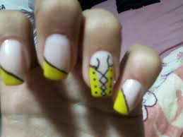 Unhas Decoradas amarelas